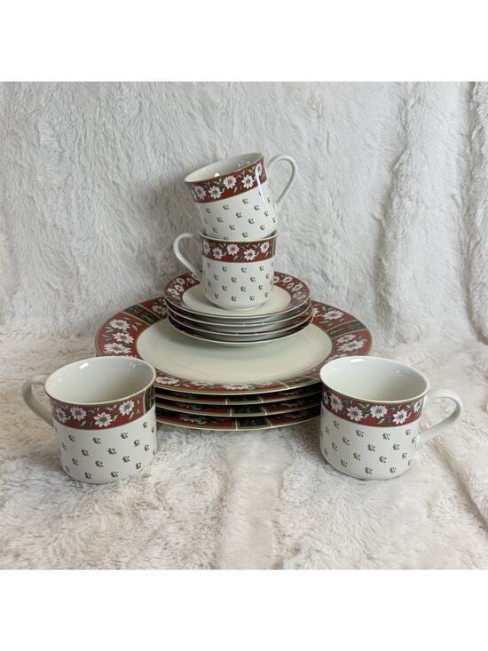 Charlton Hall Other - Charlton Hall Kobe Christmas Service for 4 Plates, Cups, Saucers (12 Pc) In Box